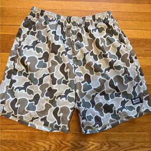 Mucker bucket men’s shorts